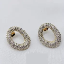 BRINCO OVAL ZIRCONIA RODIO BRANCO