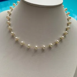COLAR DE  PEROLAS