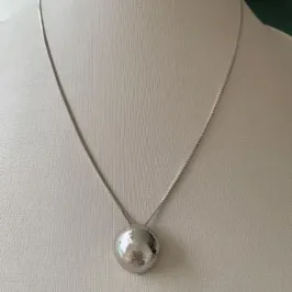 COLAR VENEZIANA COM PINGENTE MEIA BOLA LIXADA