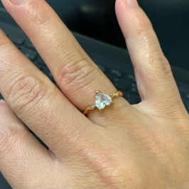 ANEL COM PEDRA CORAÇÃO TAMANHO 16 BANHO OURO 18K