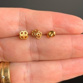 TRIO BRINCO FLORZINHA DOURADO BANHON OURO 18K