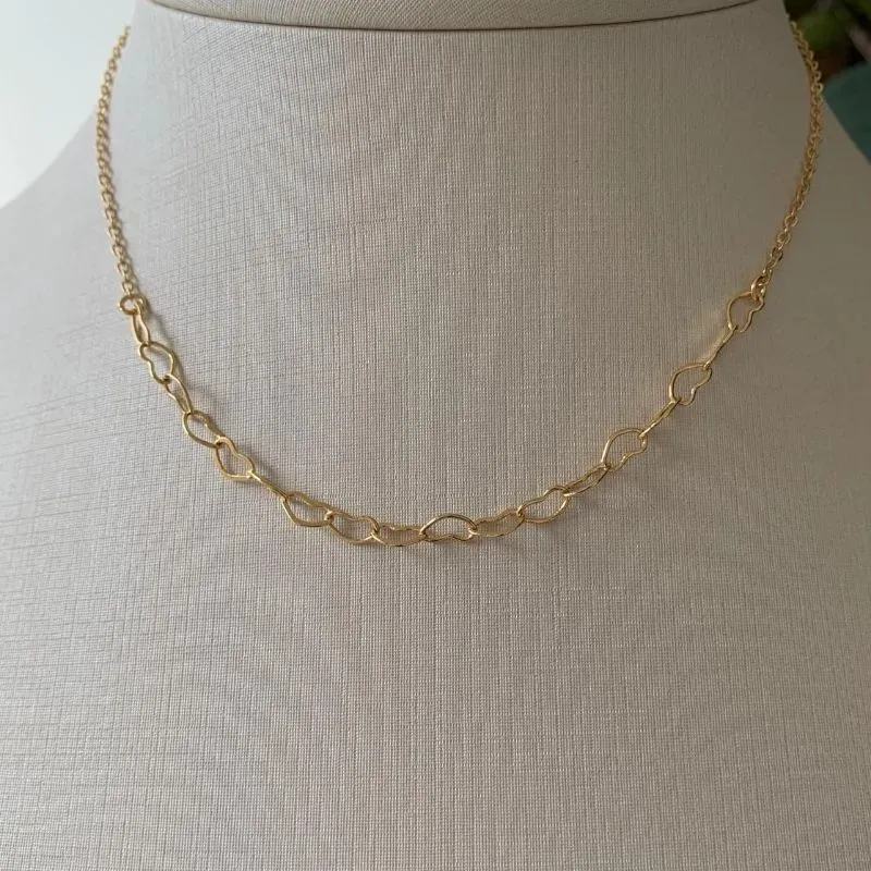 COLAR KATY COM ELOS CORACAO BANHADO EM OURO 18K