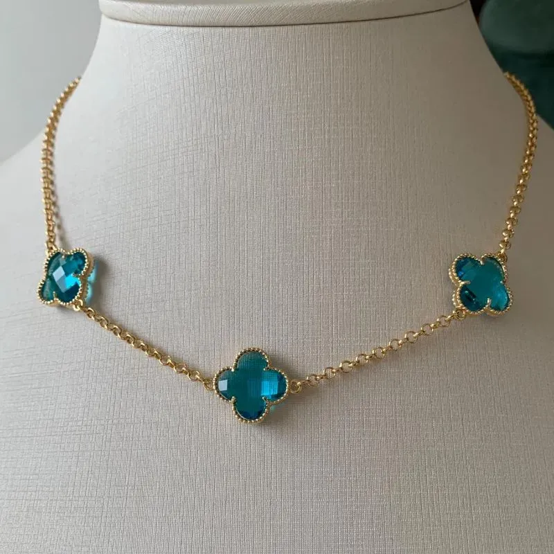 COLAR LARA TREVO AZUL  GRANDE BANHADO EM OURO 18K