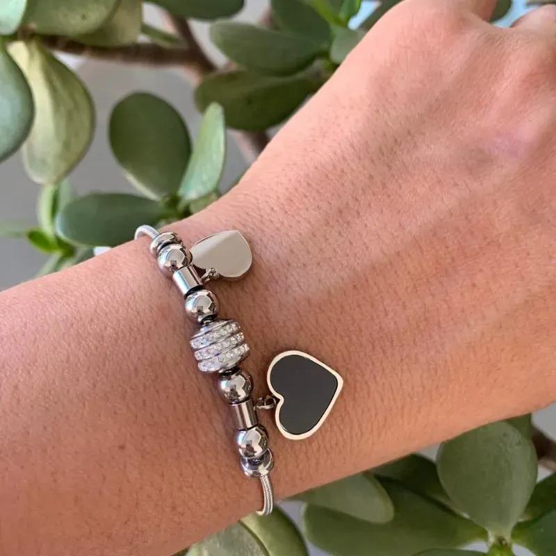 PULSEIRA RABO DE RATO COM PINGENTE CORACAO PRETO