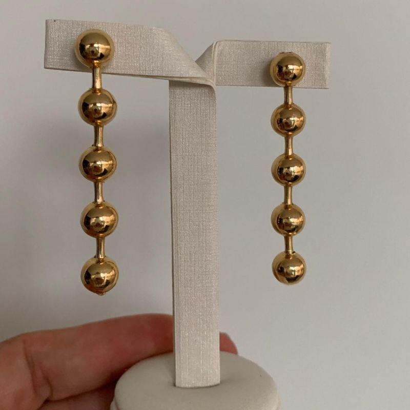 BRINCO ISABEL BOLINHAS PENDURADAS