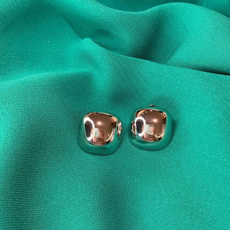 BRINCO VALENTINA FORMAS RODIO BRANCO COR PRATA