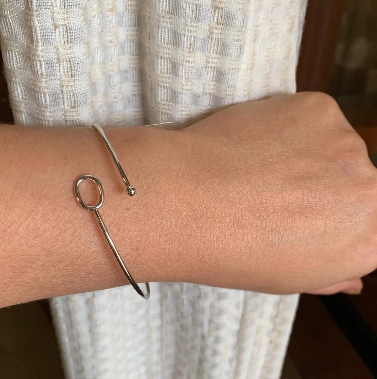 BRACELETE COM FORMA GEOMETRICA RODIO BRANCO