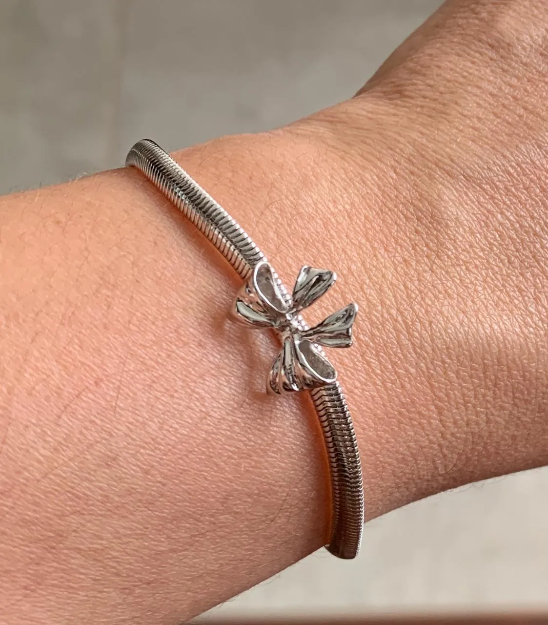 PULSEIRA RABO DE RATO LACO RÓDIO BCO