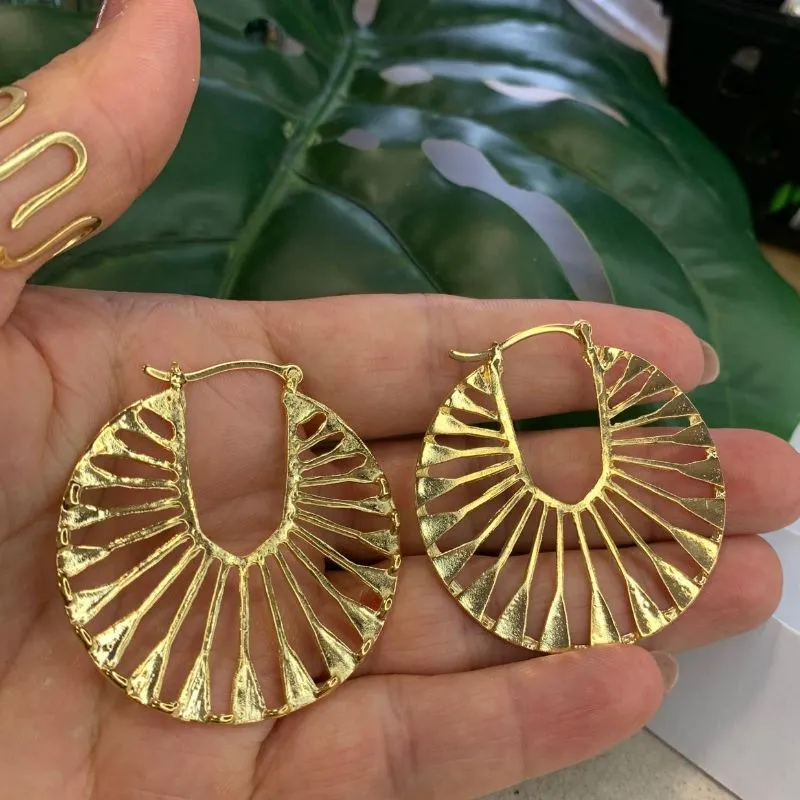 BRINCO ARGOLA RAIADA OURO