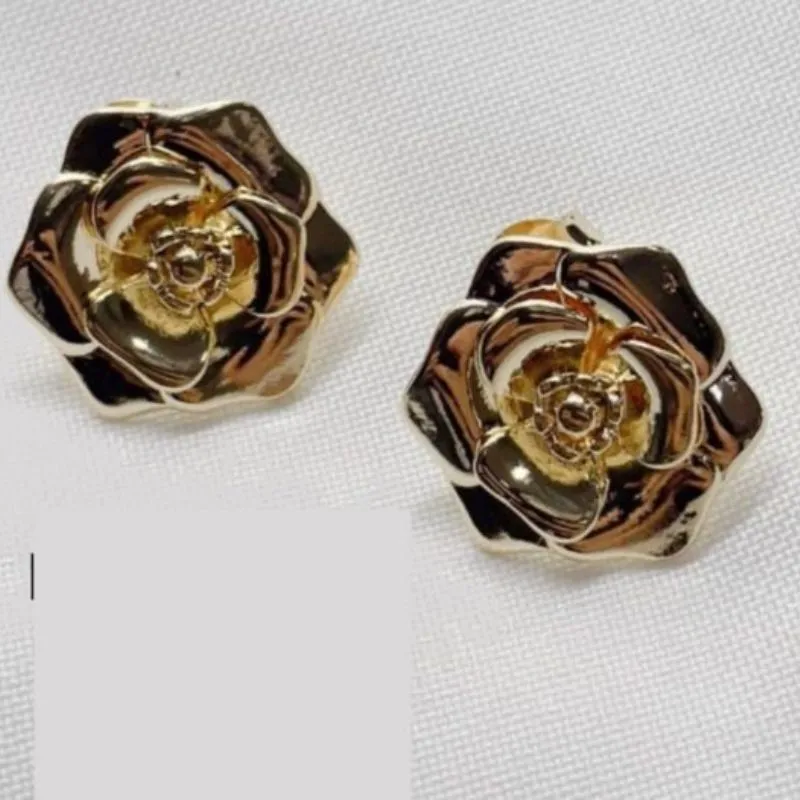 BRINCO FLOR P