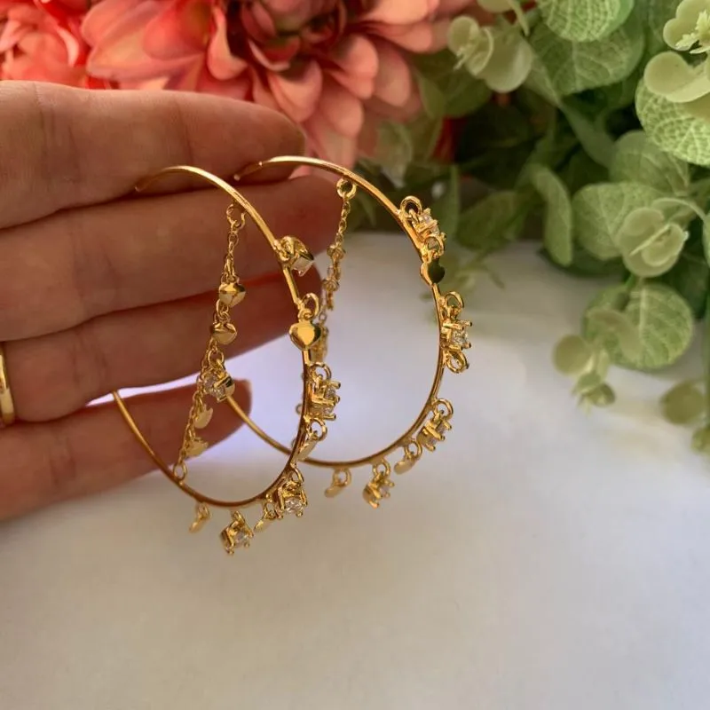 BRINCO MARIA JULIA CIGANA COM PENDURICALHO DE ZIRCONIA