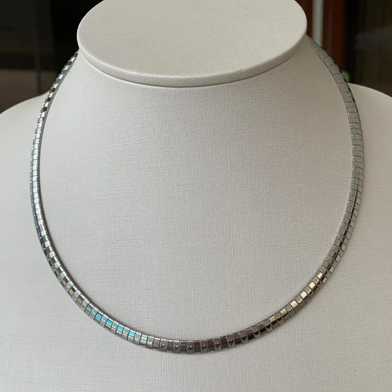 CHOKER TRABALHADA TIPO ARO MALEAVEL