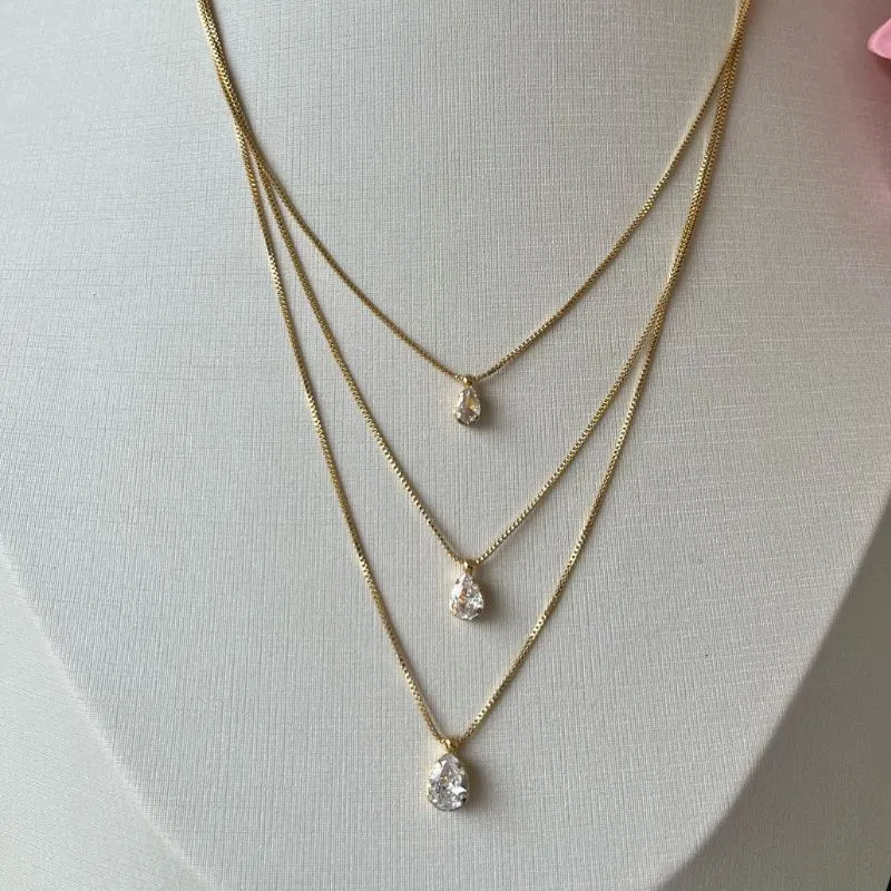 COLAR MARCELA TRIPLO PEDRAS CRISTAL