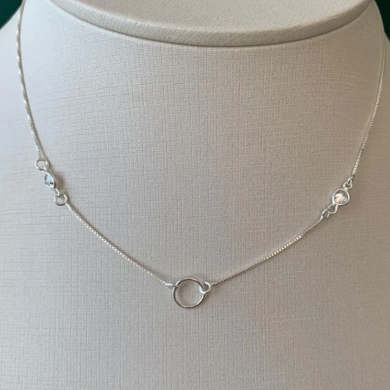 GARGANTILHA RIVIERA COM ZIRCONIA  E PINGENTE CIRCULO PRATA 925